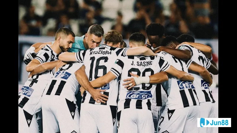 Hai đội PAOK và Maccabi Tel Aviv đối đầu gay cấn trên sân cỏ Hai đội PAOK và Maccabi Tel Aviv đối đầu gay cấn trên sân cỏ